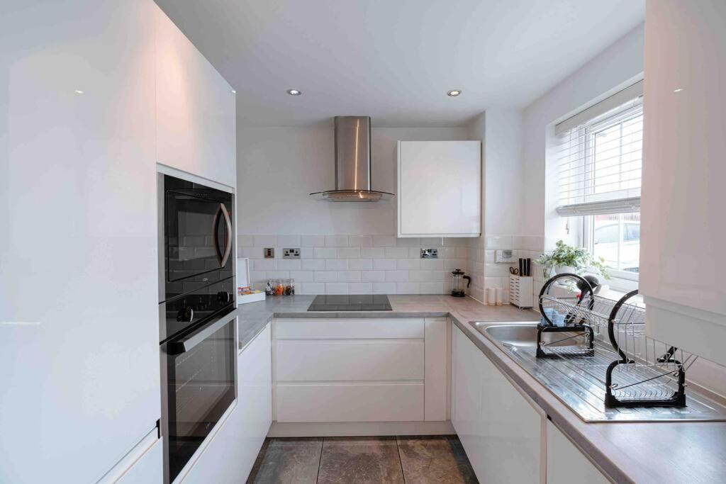 Stunning Abode 5 Min From Nec & Bhx, Pets Allowed Marston Green Экстерьер фото